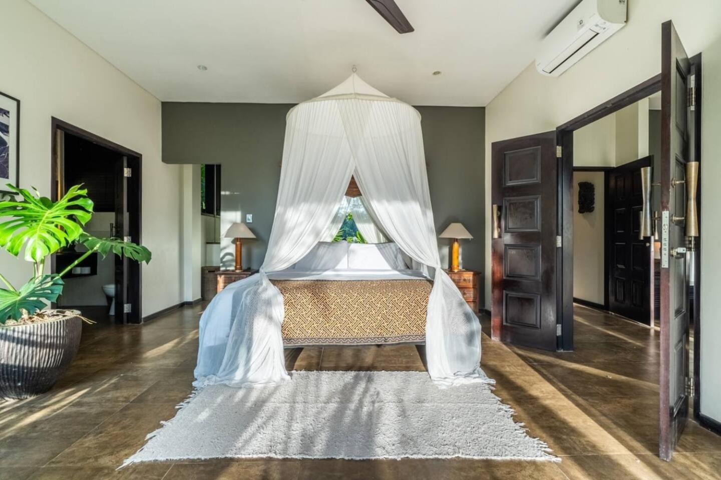 Villa Naga Putih Ubud Exterior foto